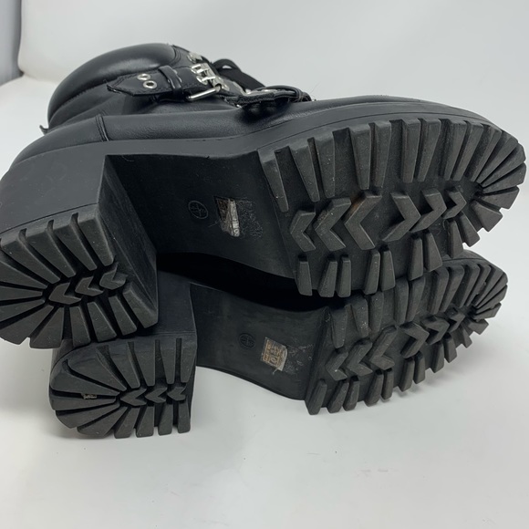 ASOS Truffle Collection Chunky Heel Lace Up bootie - Picture 3 of 6